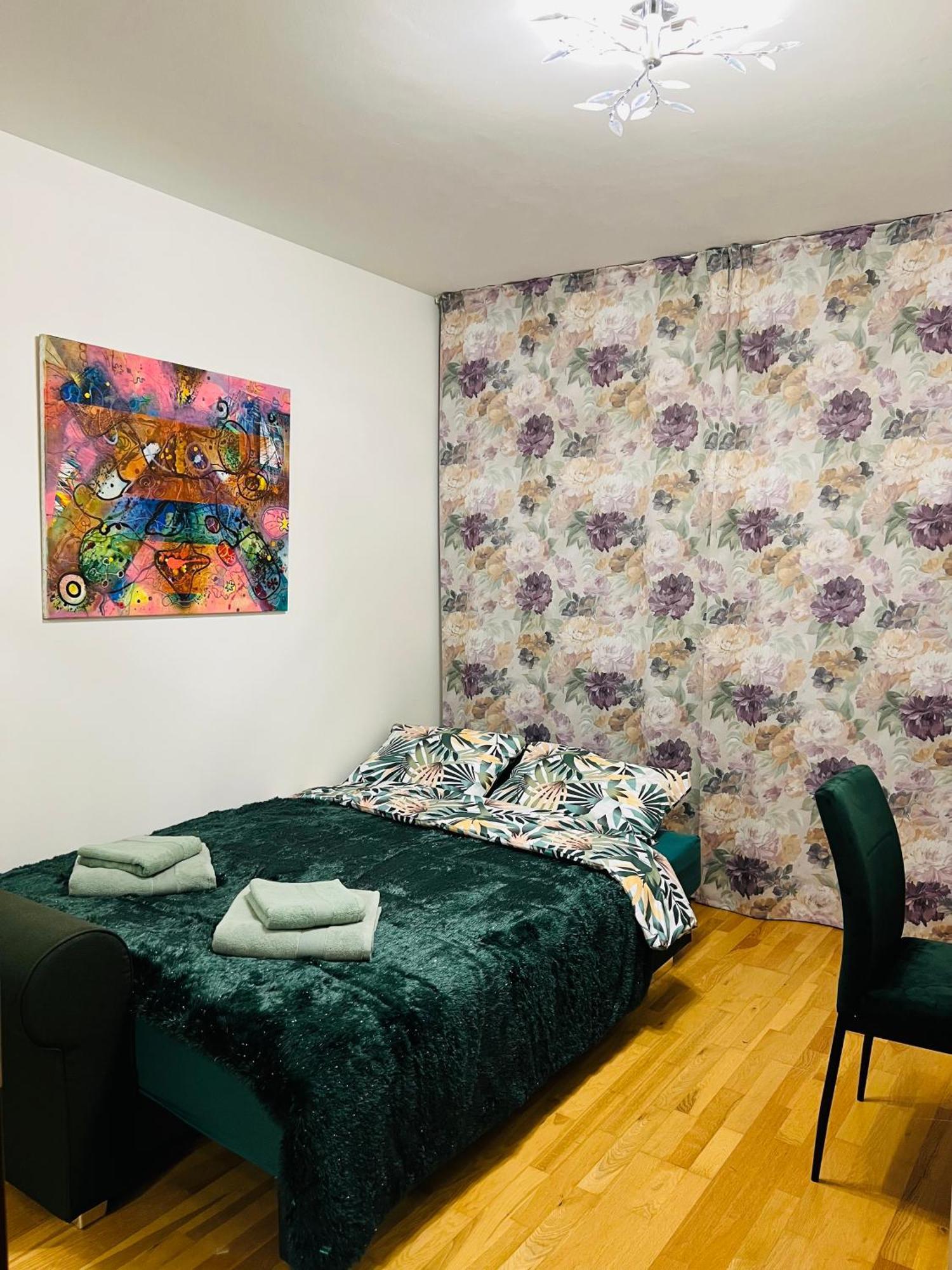 Apartamento Artflora Kv Premium Karlovy Vary Exterior foto