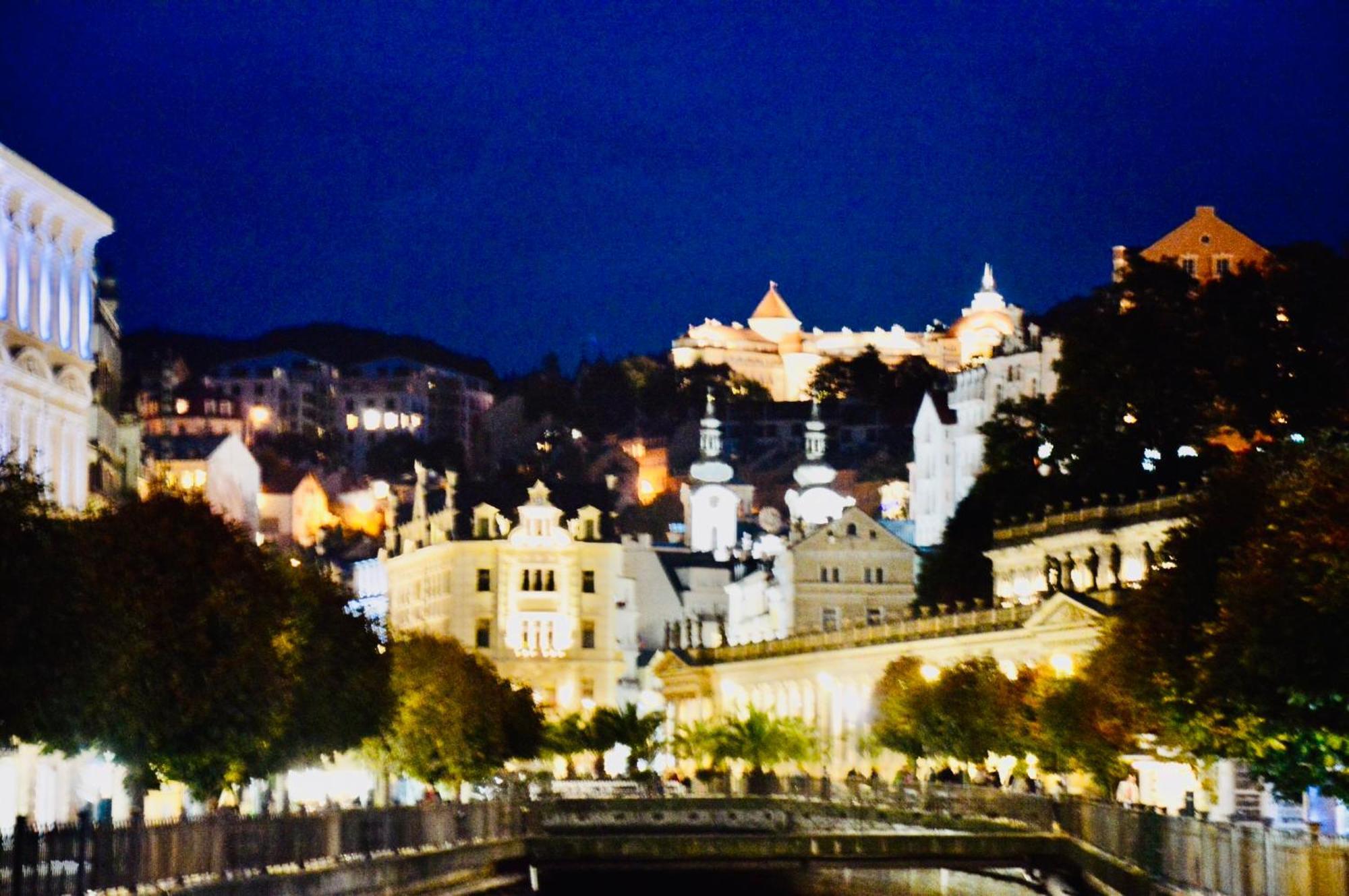 Apartamento Artflora Kv Premium Karlovy Vary Exterior foto