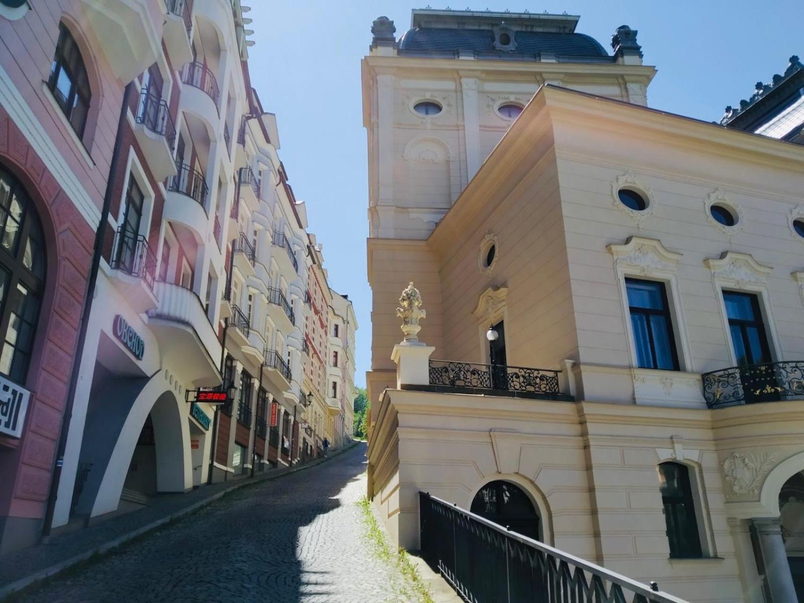 Apartamento Artflora Kv Premium Karlovy Vary Exterior foto