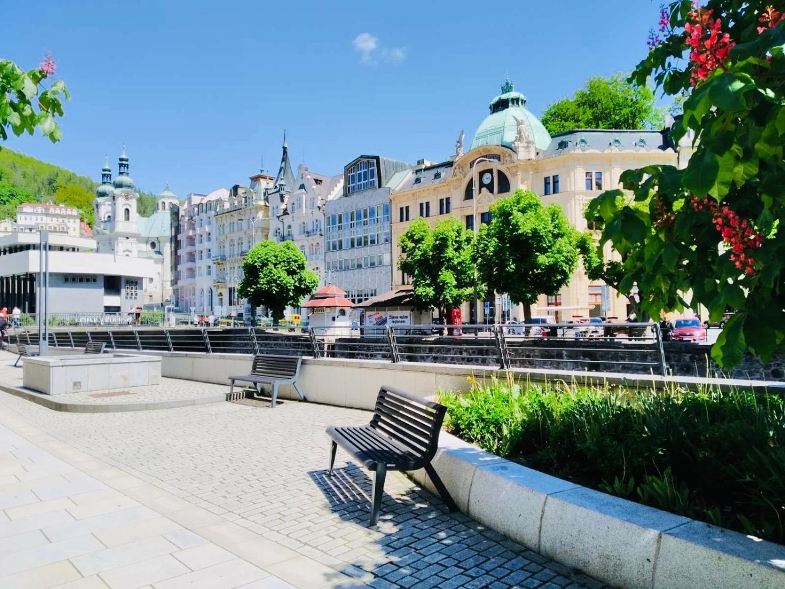Apartamento Artflora Kv Premium Karlovy Vary Exterior foto